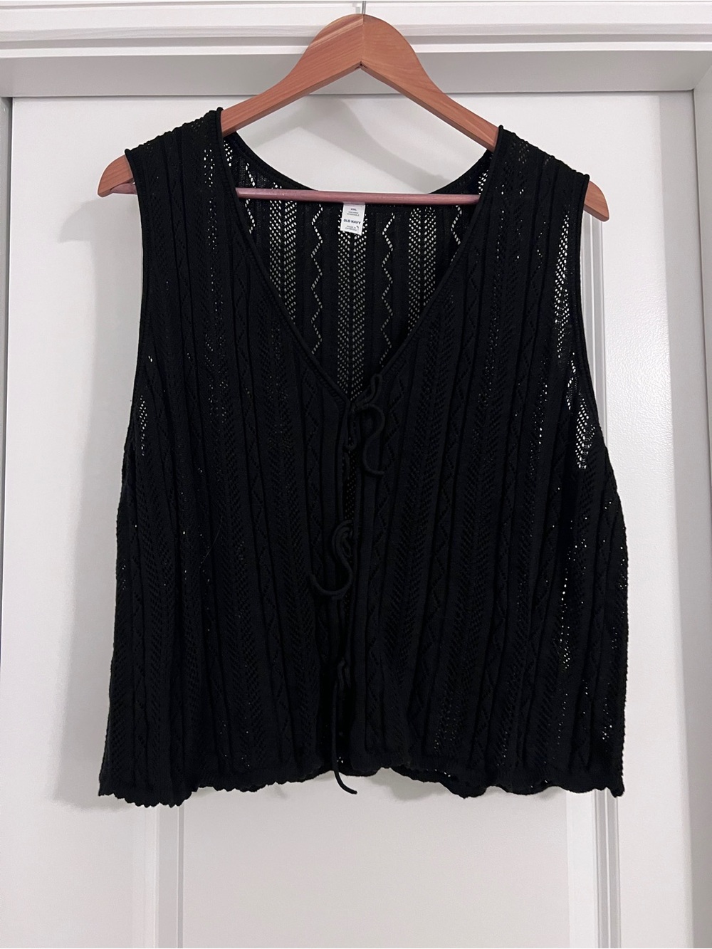 Old Navy Black Sleeveless Tie-Front Knit Tank